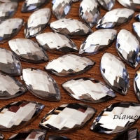 Ozdobné kamienky 7 x 15 mm - lomené - Crystal