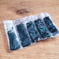 Hot fix - Emerald - Mix veľkostí (2 - 6,6 mm) - 1368 kusov