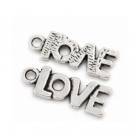 Prívesok Love