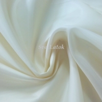 Saténová podšívka krémová