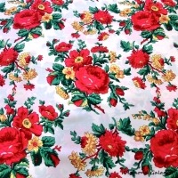 Krojova látka - červené kvety veľké na bielom podklade - cena za 10 cm