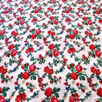 Krojova látka - červené kvety malé na bielom podklade - cena za 10 cm
