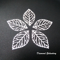 Filigrán lístok 44 x 26 mm - strieborný