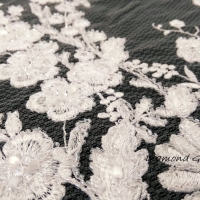 Luxusná krajková látka - Biela vzor III - cena za 10 cm