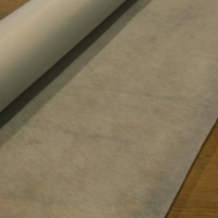 Vlizelín - Biely - vhodný ako filter - bez lepidla - cena za 10 cm