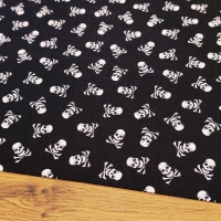 Bavlnená látka - Lebky III - Čierne - cena za 10 centimetrov