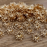 Filigrán 15 x 13 mm - Kvet zlatý