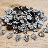 Ozdobné kamienky 10 x 14 mm - drsné - Hematitové