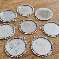 Lôžko na kabošon - 35 mm - Antická strieborná - Vzor II