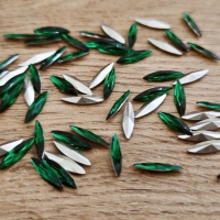Ozdobné kamienky 4 x 15 mm - Emerald