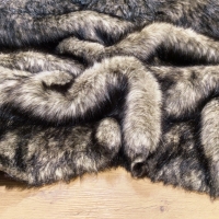 Elegantná umelá kožušina - Vlk hnedý - cena za 10 cm, 1500 g/m