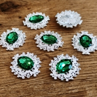 Ozdoba štrasová - 28 x 32 mm - Zelená