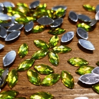 Ozdobné kamienky 5 x 10 mm - lomené - Žlté