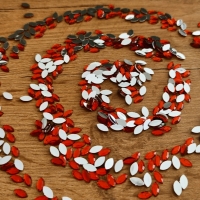 Ozdobné kamienky 5 x 10 mm - hladké - Červené