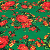 Krojova látka - Kvety červené na zelenom - cena za 10 cm