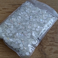 Ozdobné kamienky 5 mm - Biele AB - 100 kusov