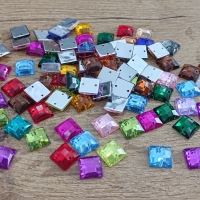 Našívacie kamienky - Štvorec - 10 mm - Farebný Mix 20 kusov