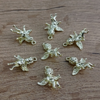 Prívesok Anjelik - 22 x 16 mm - Zlatý