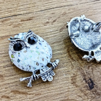 Brošňa - Sova - 47 x 31 mm - Biela