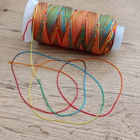 Ozdobná Macrame niť - Dúhová - 2 mm. Balenie 200 metrov