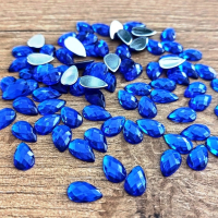 Ozdobné kamienky 6 x 10 mm - Kráľovská Modrá