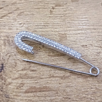 Brošňová spinka Štrasová - Strieborná