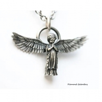 Prívesok s retiazkou Anjelik - 45 x 25 mm - Strieborný