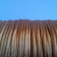 Shamballa šnúrka saténová 1,5 mm - tmavá krémová