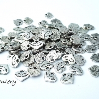 Prívesok - srdiečko 9 x 10 mm