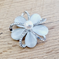 Brošňa ozdobná - Kvet s perličkou