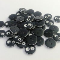 Plastový gombík "Oči" 12 mm