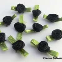 Ozdobné ružičky - so stužkou, čierne