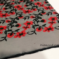 Krajková látka - Kvety červeno čierne - cena za 10 cm