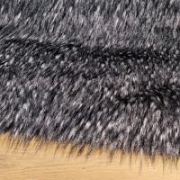 Kožušina umelá - melírovaná čiernošedá 1600 mm - cena za 10 cm