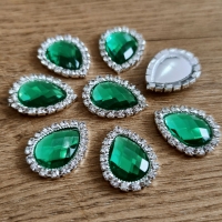 Štrasová slzička - 18 x 24 mm - Emerald