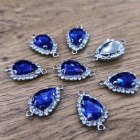 Štrasový medzikus 10 x 14 mm - Slzička - Kráľovská modrá